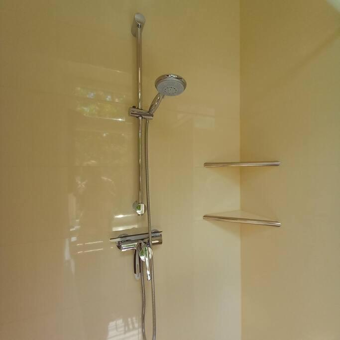 Altbauwohnung Neu Saniert - Fuer Familien Geeignet Виена Екстериор снимка